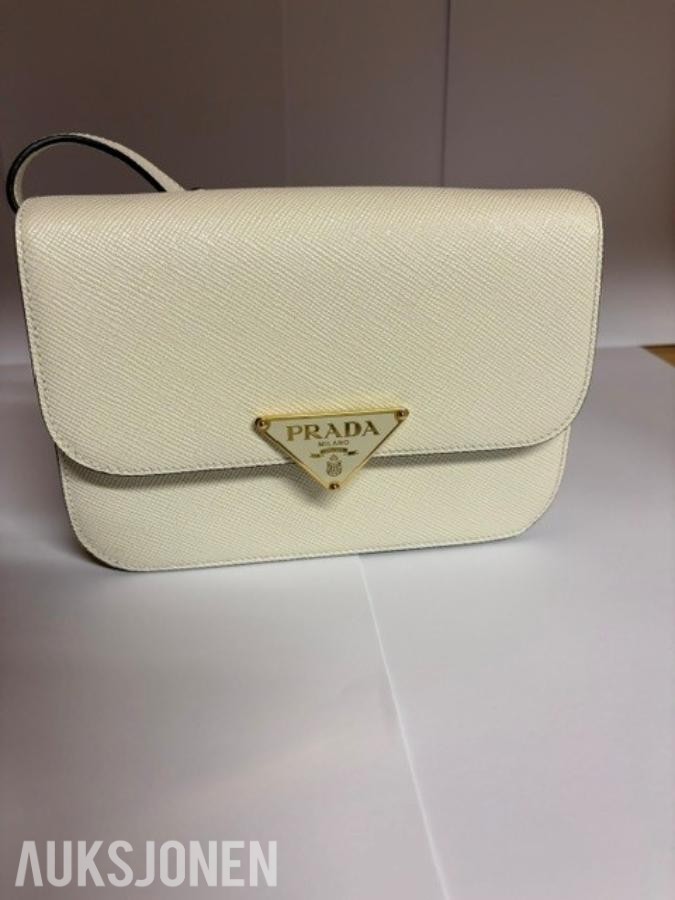 TOLLAUKSJON- Prada Patina leather bag